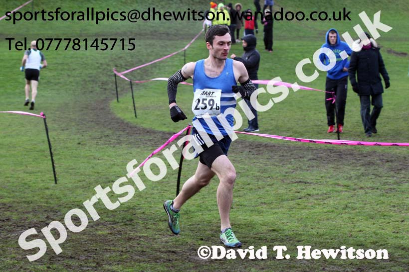 Senior mens Durham Cathedral Relays. Photo: David T. Hewitson/Sports for All Sports